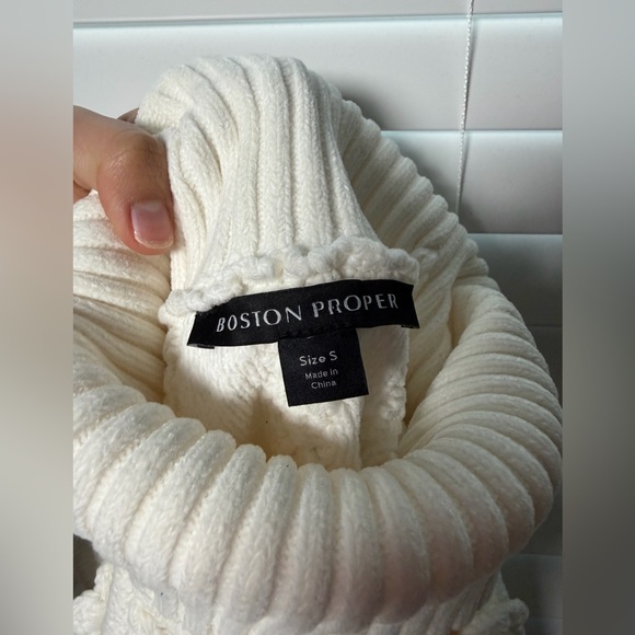 Boston Proper Chenille Rosette Cable Turtleneck Sweater Size Small - Picture 7 of 9